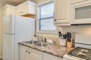 Less Than 1 Mi to Lake Norman Marina Home with Pool Access - Terrell - 1