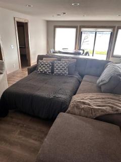 Sunset Serenity 5 Bedroom, Private Lake, Hot Tub - New Lisbon - 1