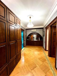 Elegant Nice Apartment In the Very Center, By Opera and Cascade - Erevan - 2