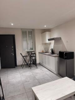 Studio en centre ville - Montceau-les-Mines - 3