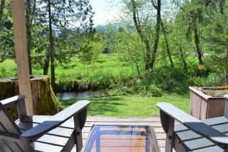 Cabin on the Creek - Packwood - 9