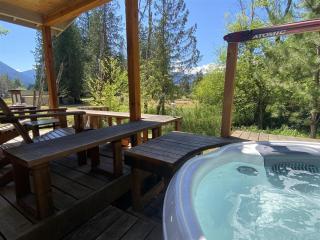 Cabin on the Creek - Packwood - 7