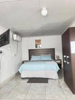 Exodus Guesthouse - Driekop - 2