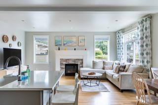 Modern 3BR Retreat in Edmonds - Pets Welcome! - Edmonds - 2