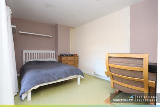 The PINK House , FREE Parking , 3 Bedrooms , Garden , close to M4 and countryside! - Rogerstone - 1