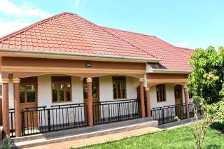 ADM Guest Houses - Rubirizi - 0