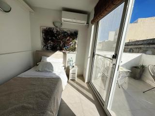 Traditional Maltese Townhouse - Sliema - 2