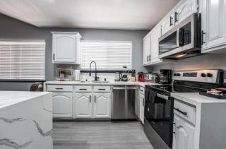 Serene Stays for You & Family Perfect StarVacatio - Las Vegas - 9