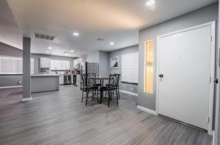 Serene Stays for You & Family Perfect StarVacatio - Las Vegas - 4