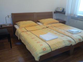 Angela Rooms - 8