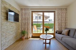 Astrid Schneeberger - 8