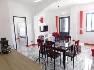 Villa Louis T2 ou T3 Appartements-toutConfort avec1 Ch ou 2 Ch Salle de BainWC SalonCuisineEquipéeCentreVilleDe Diego-SuarezMADAGASCAR - 3