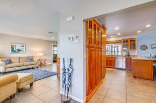 Lanai and Golf Course Views Home in Cape Coral - Cape Coral - 4