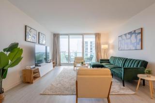 1 bedroom fully-furnished SoBe Gem!! - 0