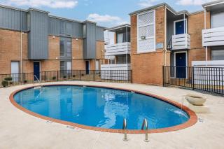 Apartment in Houston Close to Nature & Urban Excitement - Houston - 1