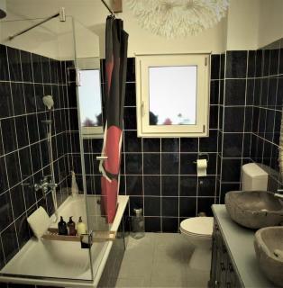 Apartments Holiday home Book - Opuzen - 2