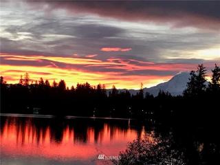 Beautiful Lake Lodge with Huge Private Dock - 8