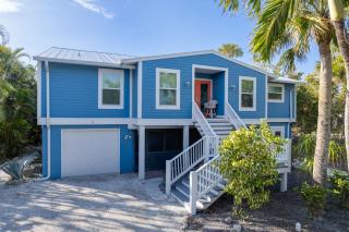 Charming Bungalow with Pool Steps to Beach - Sanibel - 0