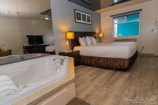 Empire Inn & Suites - Red Deer - 5