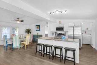 Dockside Retreat (3/2) - 8