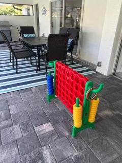 Family Oasis! Heated Salt Water Pool -Recently Renovated-Central Location-Great Amenities-Free Bikes! - Cape Coral - 9