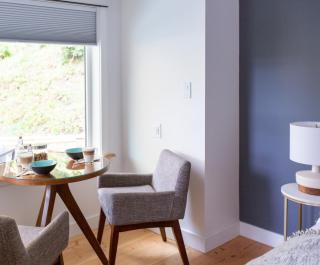 Sungate on Salt Spring - Luxurious Suite with Cedar Hot Tub & View - 5