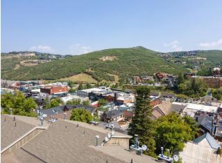 70s Time Capsule 2-min walk to main ski In out - 4