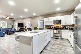 Private Pool and Game Room Home Near Savannah - - 4