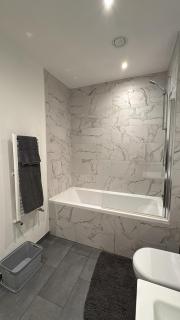 Luxury Modern Balcony Apartment - Manchester - 1