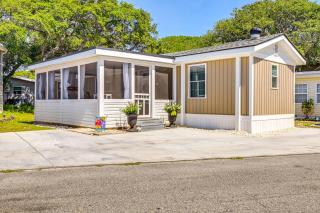 Walk to Ocean Myrtle Beach Home with Screened Porch - Myrtle Beach - 9