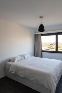 Jacuzzi & free parking at Andries Place - 7