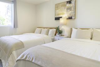 Luxurious 5-bedroom House 2 FREE parkings - Los Angeles - 1
