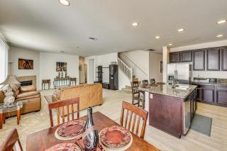 Large Menifee Home 1 Block to Neighborhood Park! - Menifee - 6