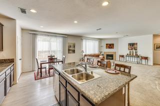Large Menifee Home 1 Block to Neighborhood Park! - Menifee - 2