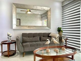 Marina lux condo - 4