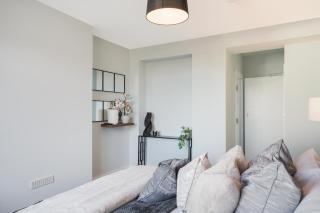 8 Bed home all-ensuites with multiple free parking - Gillingham - 8