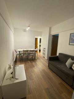 ALQUILER Mar del Plata Zona Guemes 3 ambientes - 2 dormitorios - 6