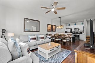 3 Bedrooms2 Bathroomslucaya Village 20-107Lv - 0