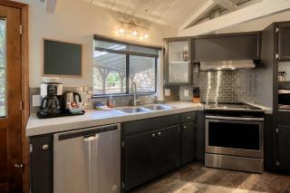 Waterfall House-Riverfront-Bbq-sleeps Four - Oakhurst - 9