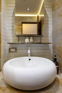 Best Condo in Makati Near Airport and FREE Parking! - Manila - 4