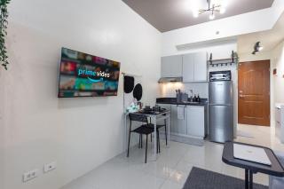 Makati Condo Near NAIA & Greenbelt - Free Parking! - 4