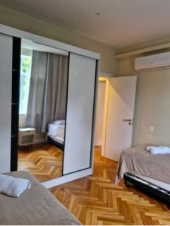 Ipanema Apartamento Posto 9 Espaçoso e Reformado - 2