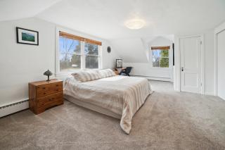 Riverview Farmhouse Style - Iowa City - 4