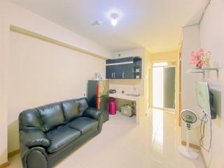 Good Choice and Comfy 2BR Apartment Green Palm Residence By Travelio - 4