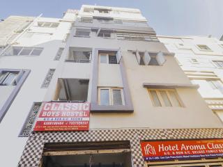 Hotel O Aroma Classic Near Nampally Railway station - 9