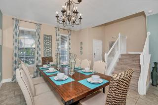 Amazing home 5bd, 5ba, South facing pool and hot tub - Davenport - 2