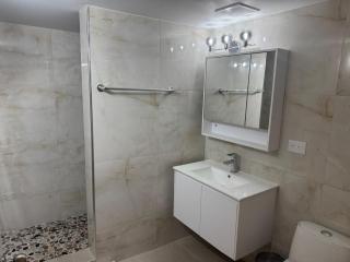 Beach Walk Residences - Palm-Eagle Beach - 3