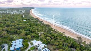 Ocean House - 4 BR with Media Room & Private Pool - 100m to Beach - Agnes Water - 8
