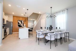 Luxury 7Bd Close to Disney with Pool and Spa at Windsor Cay 16218 - Orlando - 1