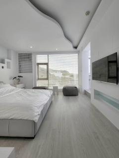 White window sea - 1